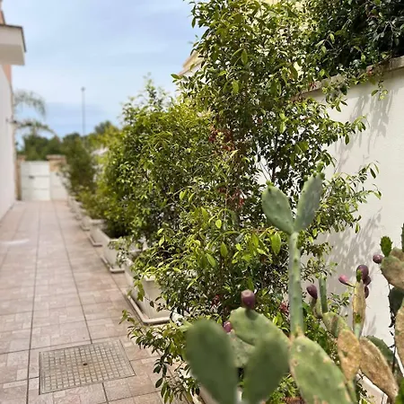 Apartment Villetta Mara. A Due Passi Da Gallipoli. *